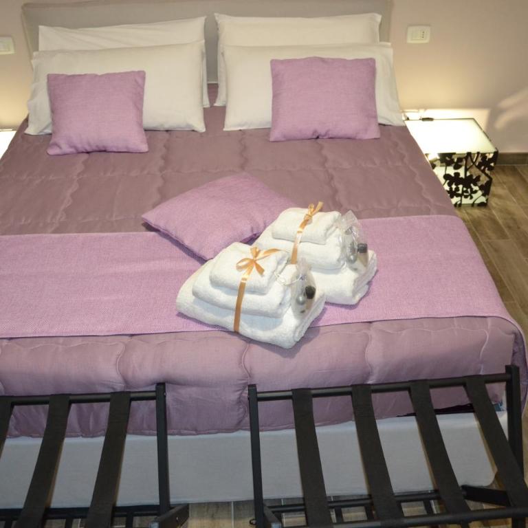 Karina's Rooms - Deluxe King Room - 18