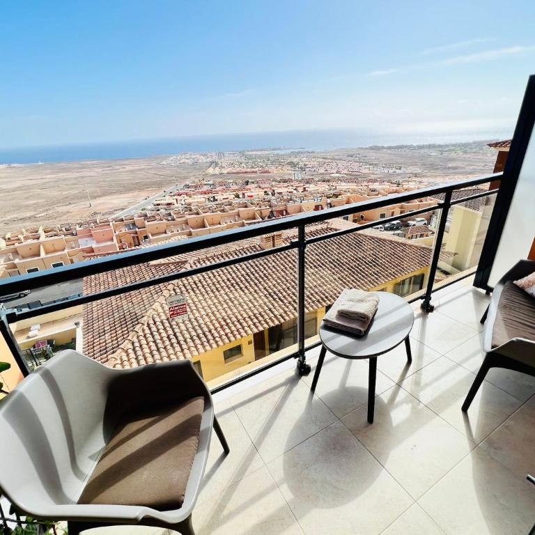 Casa Vista - Four-Bedroom House - 2