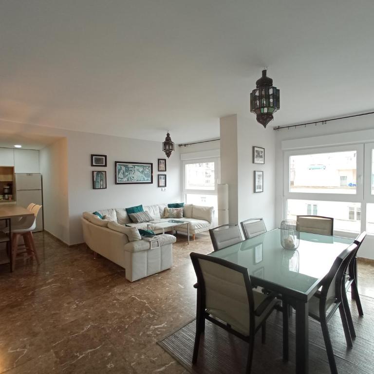Luminosa vivienda con Vistas en Casco Histórico - Apartamento con balcón - 2