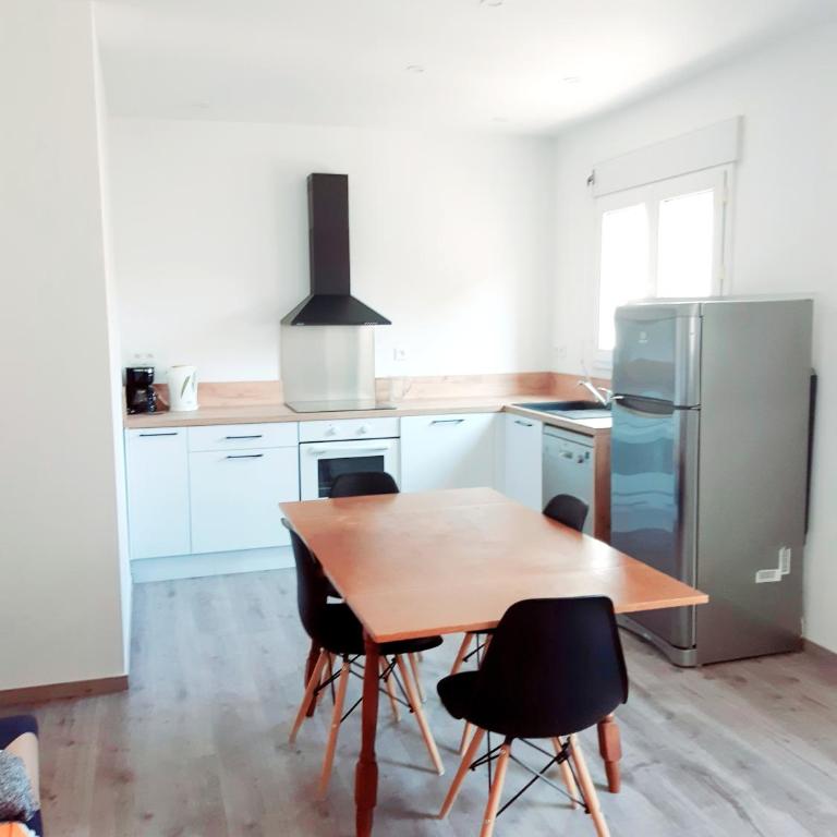 appartement 45m2 parking gratuit en plein centre ville - Apartment mit 2 Schlafzimmern - 3
