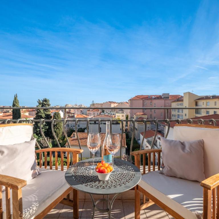 La Fabrique à Poupées - Chambres et Appartements de charme au coeur de Menton - Camera Matrimoniale con Balcone - 17