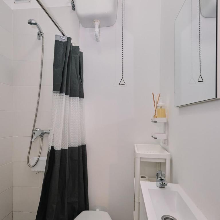 Dadá Coliving & Rooms by Serendipia Turismo - Single Room with Bathroom - 1