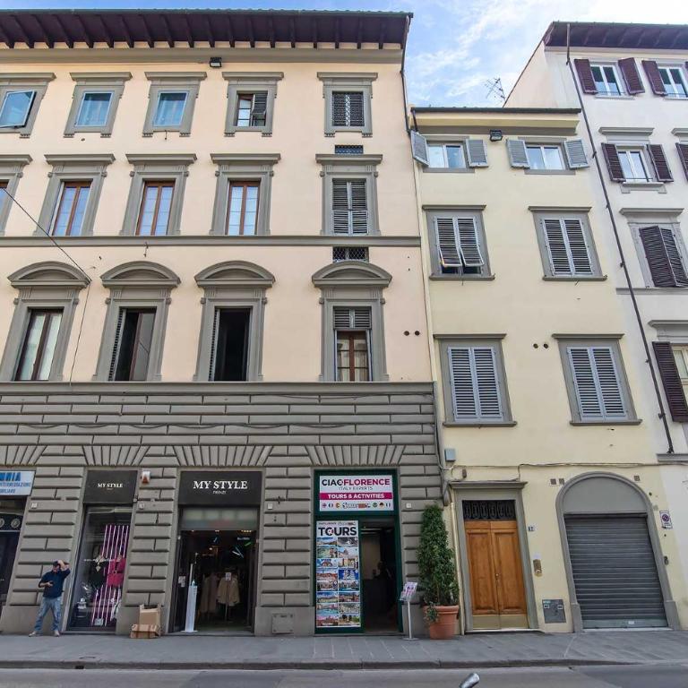 Casa MEDICI RICCARDI - 50mt da Piazza Duomo - Appartamento con 2 Camere da Letto - 2