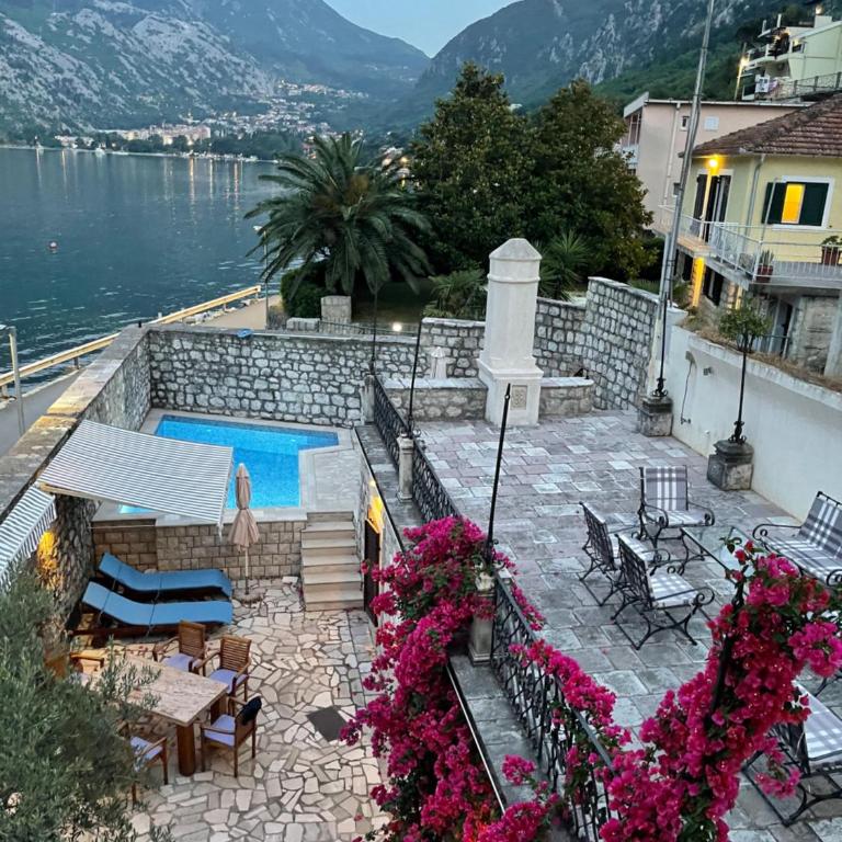 Large Luxury Waterfront Villa 500 square meters with Private Pool and Private Beach for 14 People,PS5,Imac 27",WIFI 7 - Villa with Private Pool - 9