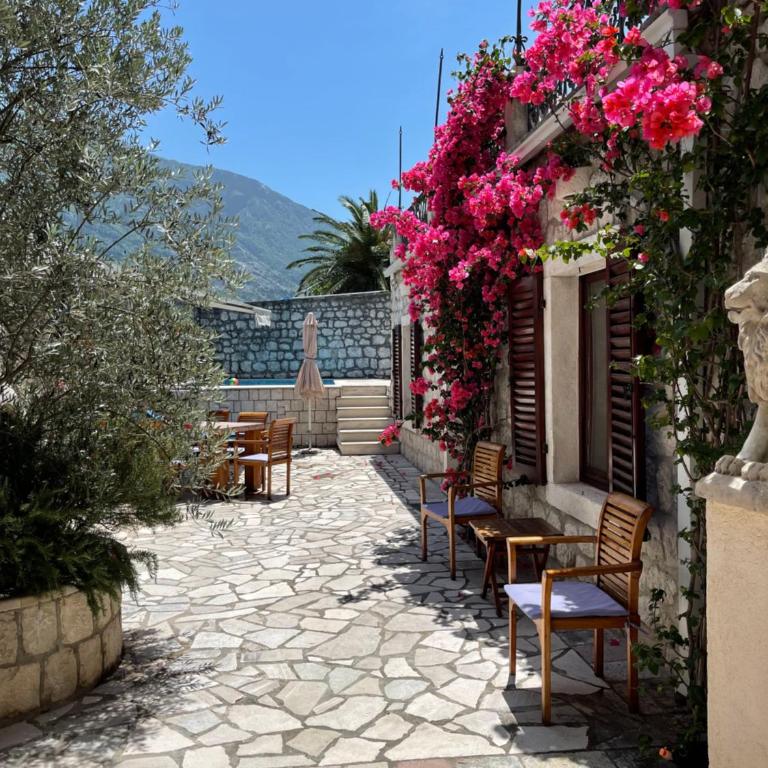 Large Luxury Waterfront Villa 500 square meters with Private Pool and Private Beach for 14 People,PS5,Imac 27",WIFI 7 - Villa with Private Pool - 7