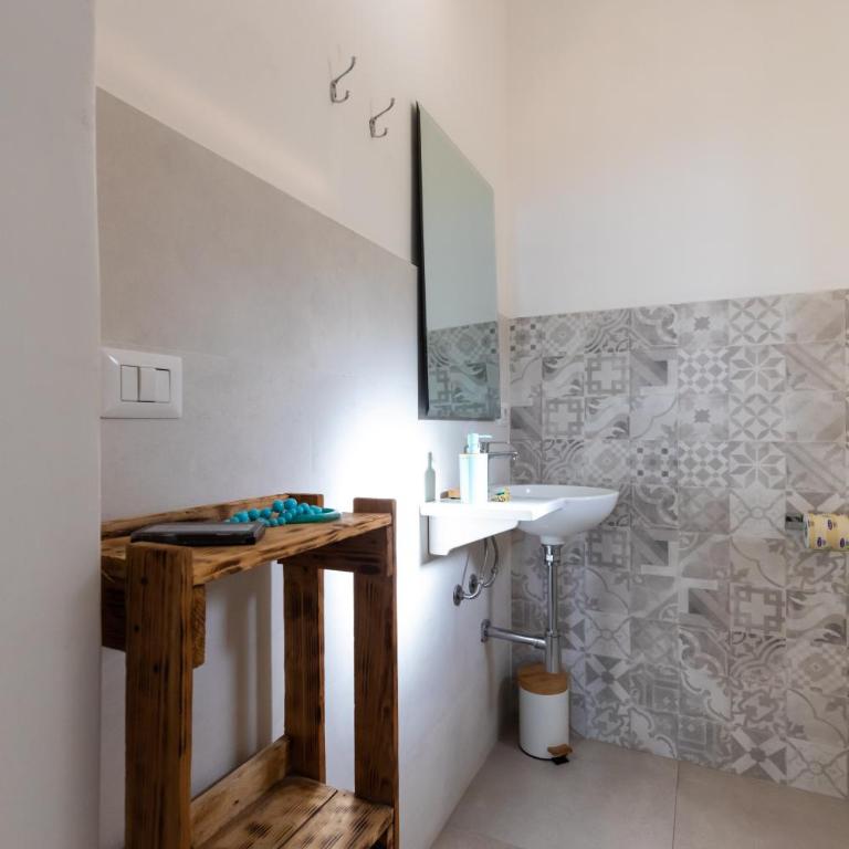 Brezza Marina - King Room with Sea View - 19