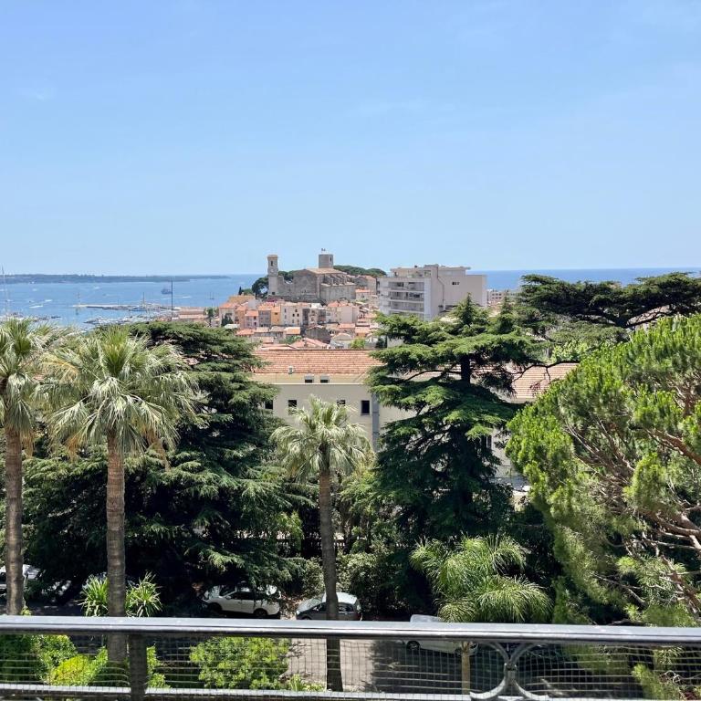 3BR Sea View Apartment Private Terrace Steps to Old Town & Palais - Appartement - 41