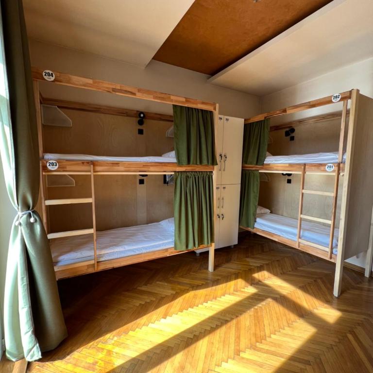 Cabbage Hostel - Krevet u 6-krevetnoj Ženskoj Spavaonici - 2