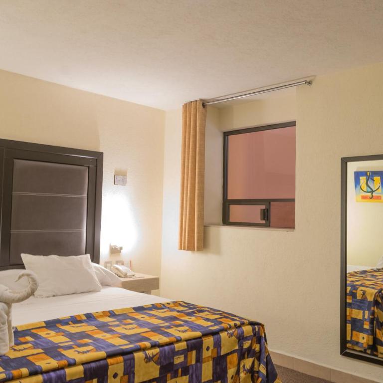 Hotel Posada Guadalupe - Habitación con cama extragrande. - 16