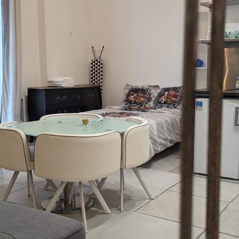 Studio @Paris-Centre Montmarte Sacre-coeur Opera Louvre - Appartement - Rez-de-Chaussée - 44