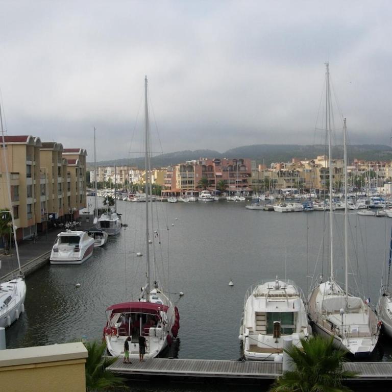 Gruissan (Aude) Appartement calme, vue sur port de plaisance -Clim, Empl.Parking - Appartement 1 Chambre - 15