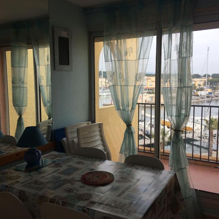 Gruissan (Aude) Appartement calme, vue sur port de plaisance -Clim, Empl.Parking - Appartement 1 Chambre - 16
