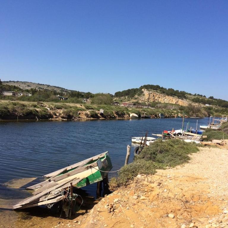 Gruissan (Aude) Appartement calme, vue sur port de plaisance -Clim, Empl.Parking - Appartement 1 Chambre - 55