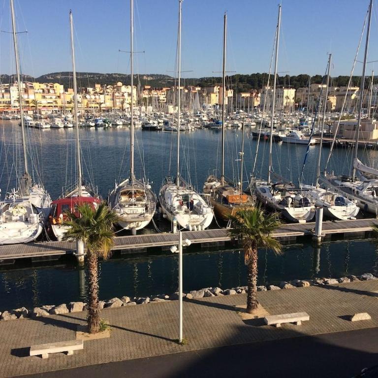 Gruissan (Aude) Appartement calme, vue sur port de plaisance -Clim, Empl.Parking - Appartement 1 Chambre - 44