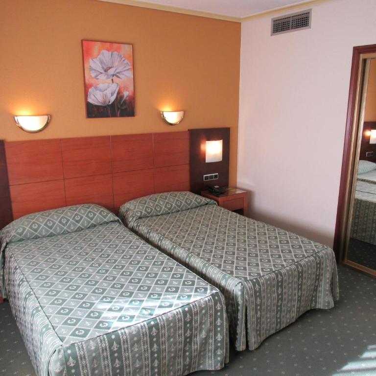Hotel Virgen del Camino Pontevedra - Habitación Doble con cama supletoria - 5