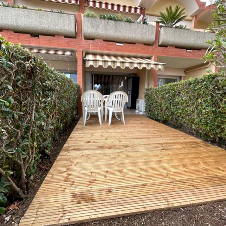 2 Pièces Climatisé-WIFI / 4 voyageurs / Boxe Privé / 2 piscines / 2 tennis / Pétanque / PingPong - Appartement 1 Chambre - 12