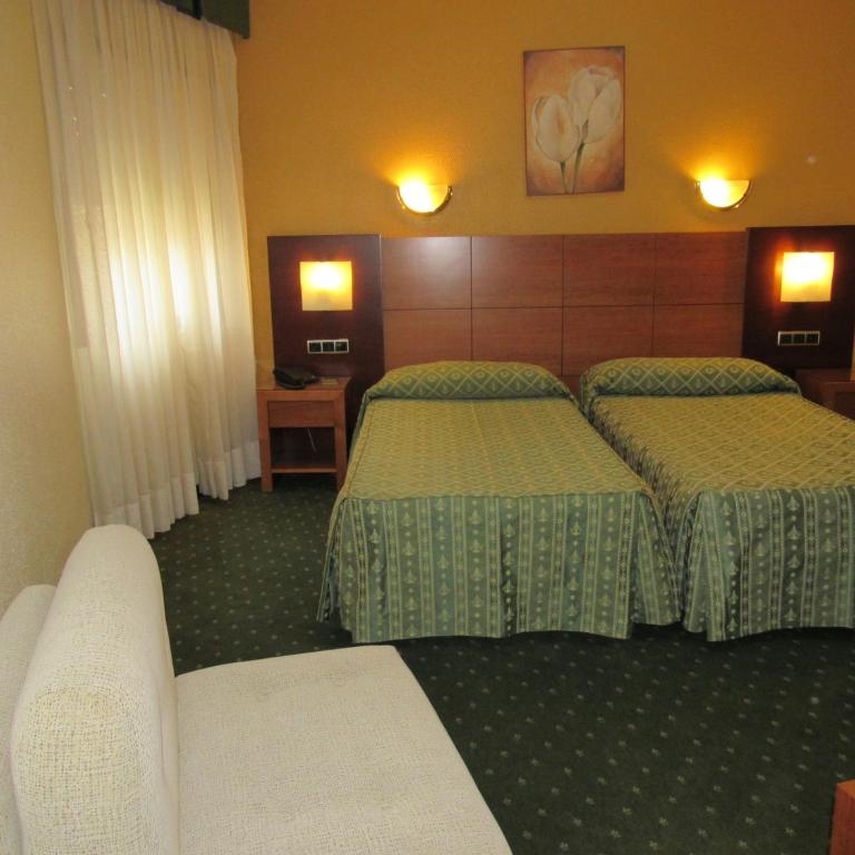 Hotel Virgen del Camino Pontevedra - Habitación Doble con cama supletoria - 9