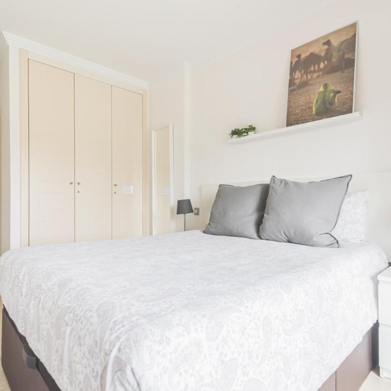 Home2Book Stylish&Comfy Apartment Rambla, Terrace - One-Bedroom Apartment - 16