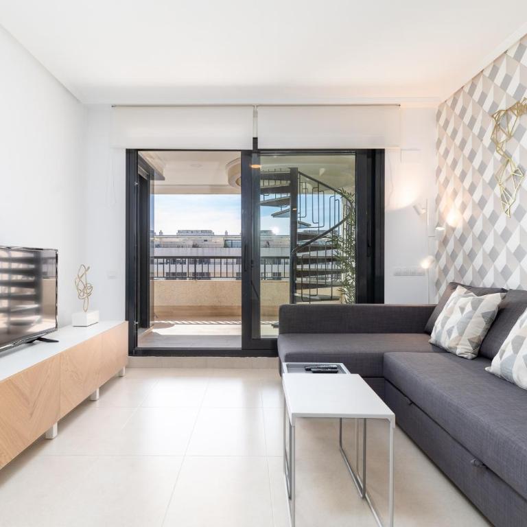 ApartUP Patacona Sunrise Duplex I - Apartment with Terrace - 8