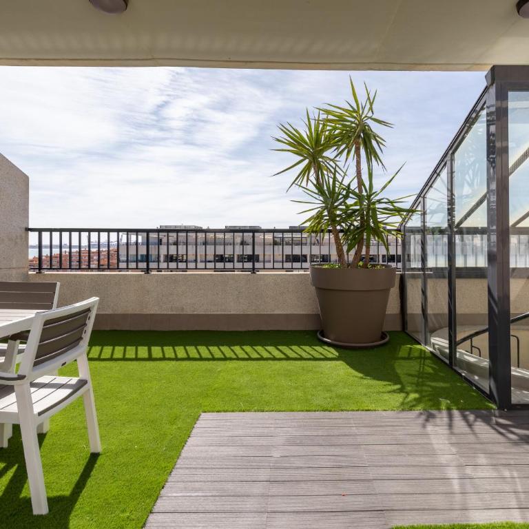 ApartUP Patacona Sunrise Duplex I - Apartment with Terrace - 46