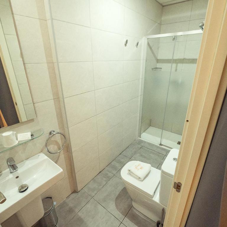 Hostal Live Natura Barcelona - Double or Twin Room - 9