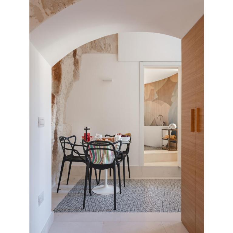 Domus de Armenis - One-Bedroom Apartment - 13
