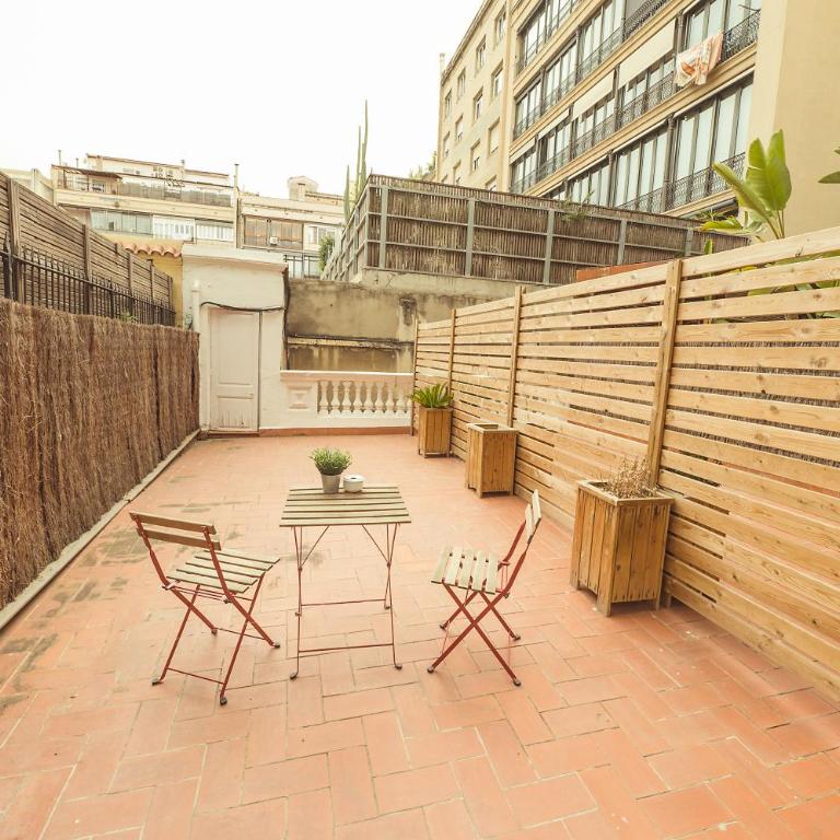 Hostal Live Natura Barcelona - Superior Double or Twin Room with Terrace - 6