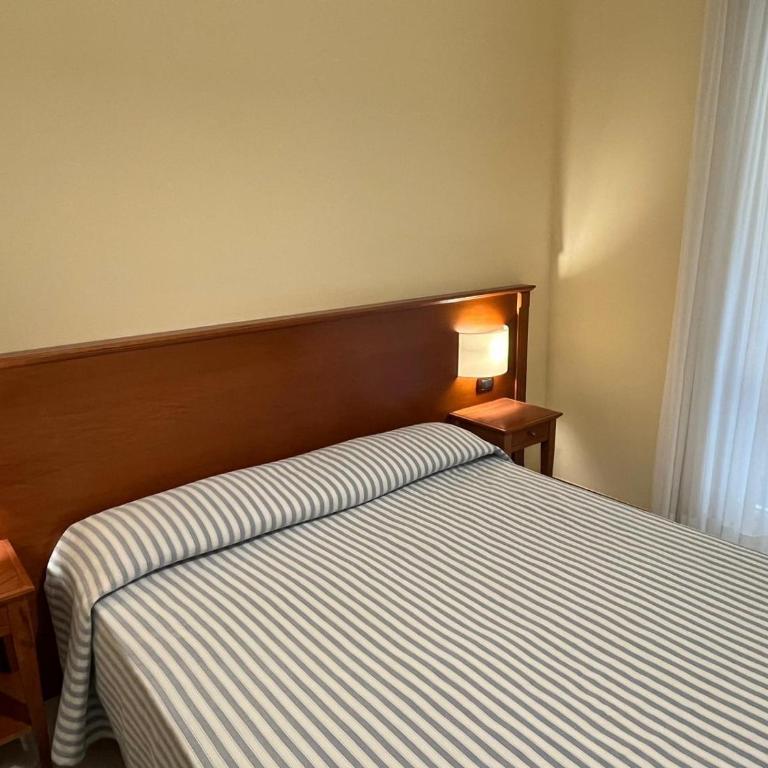 Albergo Degli Amici - Camera Matrimoniale/Doppia con Letti Singoli - 2
