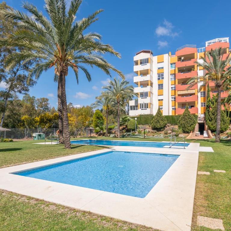 Apartamento con piscina, golf y solarium by Rent Me - Two-Bedroom Apartment - 36