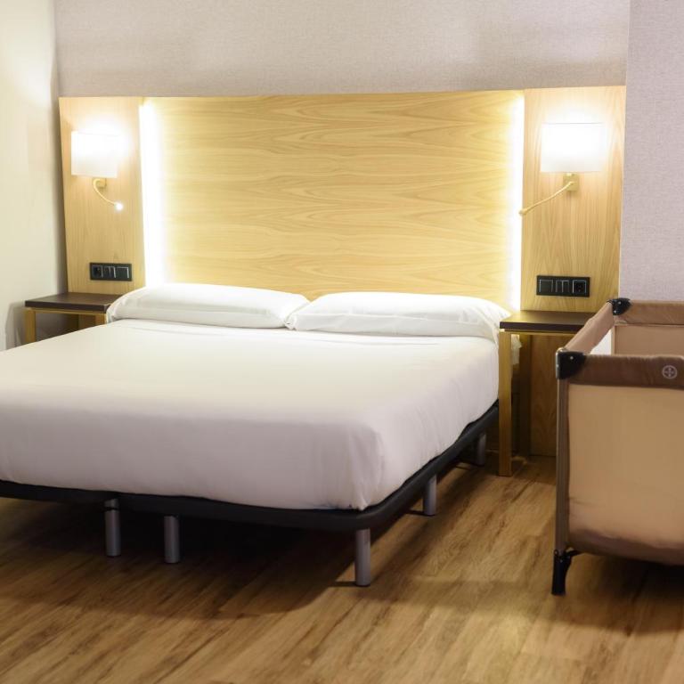 Hotel Zentral Mayoral - Habitación Doble - 1 o 2 camas - 12