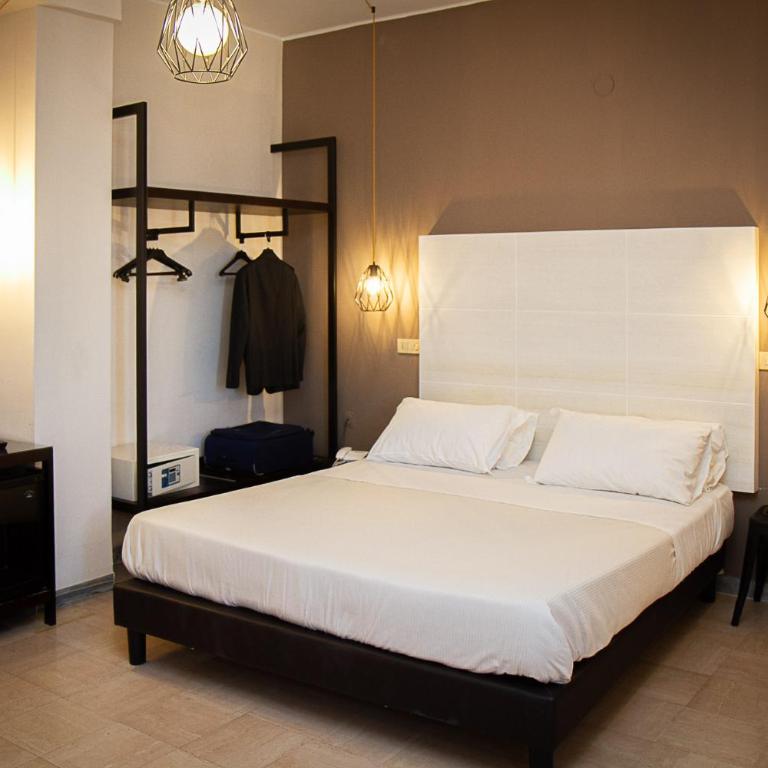 ibis styles Trani - Camera Queen Standard con Letto a Castello - 6