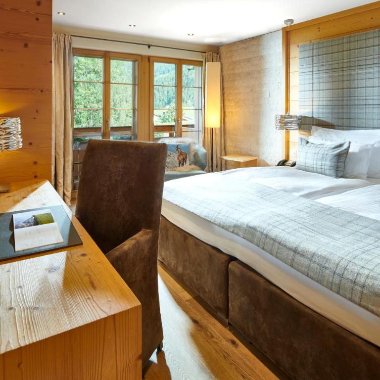 Aspen Alpine Lifestyle Hotel - Superior Doppelzimmer mit Balkon und Bergblick - 8