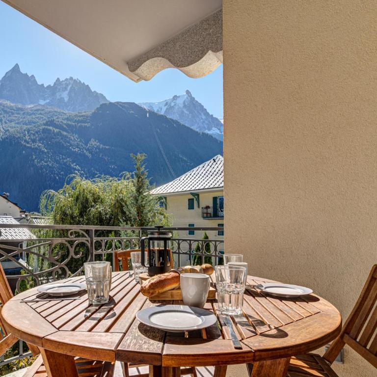 Apartment Le Paradis 2, Alpes Agency, Central Chamonix, Sleeps 4-5 - Apartamento de 2 dormitorios - 50