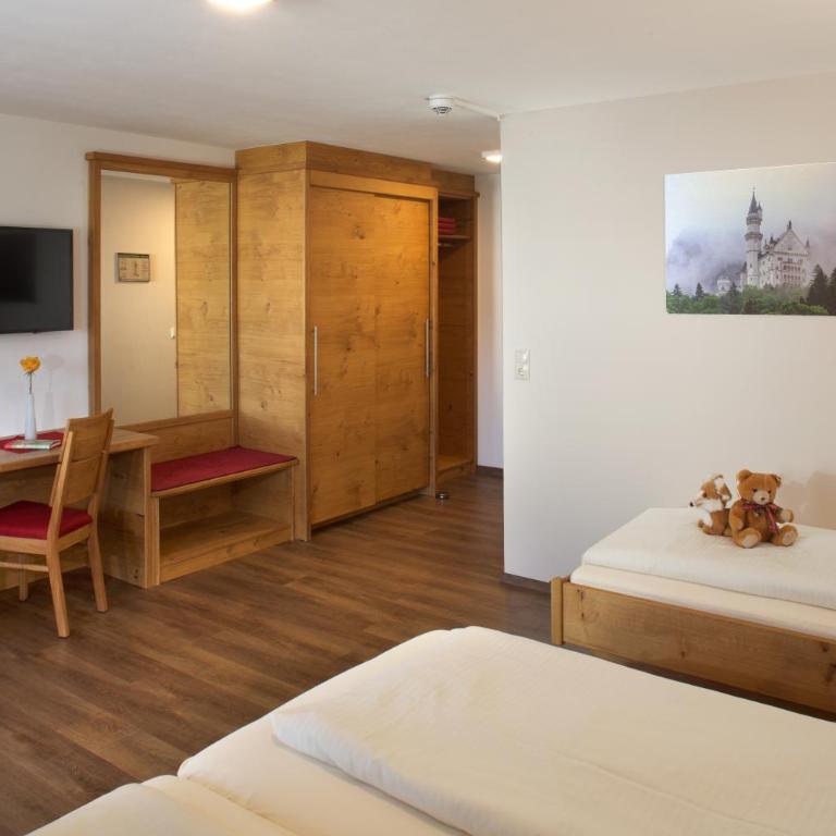 Landhotel Schwarzenbach - Wellness & Spa - Camera Tripla con Balcone - 2