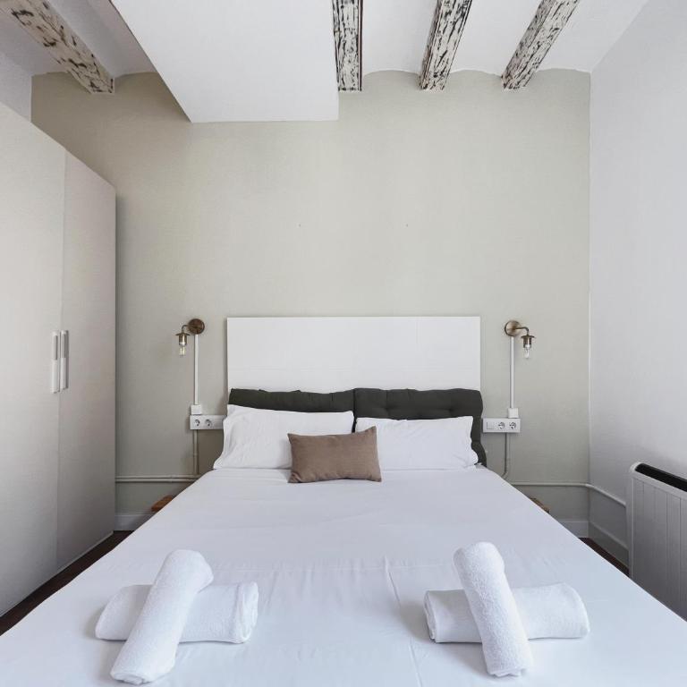 Stay U-nique Apartments Vila de Gracia - Four-Bedroom Apartment - 16
