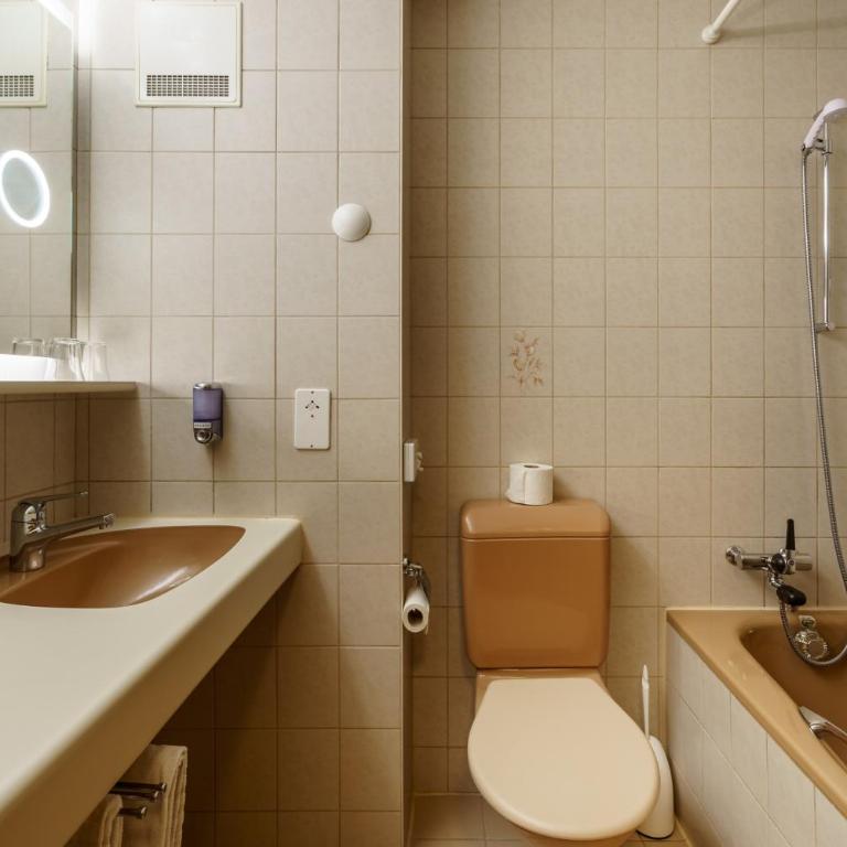 Hotel Alpenroyal - Standard Doppelzimmer mit Balkon oder Terrasse im Erdgeschoss - 8