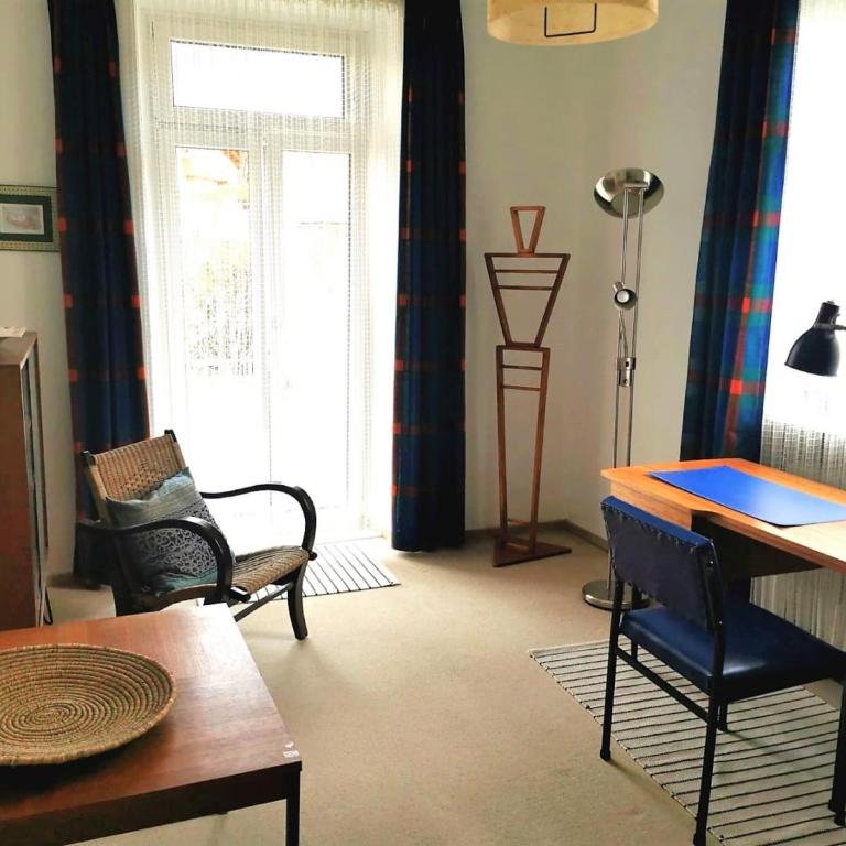 Villa Rosen - Ferienwohnungen - Apartment mit Blick auf die Berge - 16
