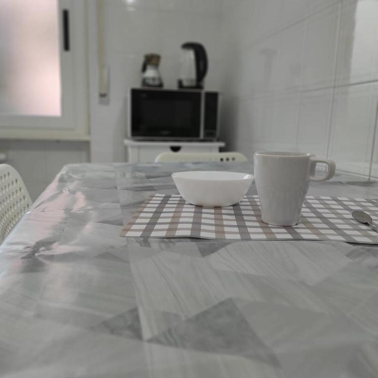 LEMONS HOUSE - Two-Bedroom Apartment - 13