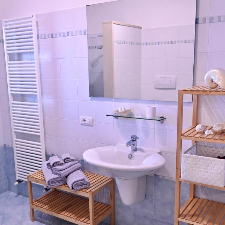 B&B 5 Lune - Camera Matrimoniale con Bagno Privato - 15