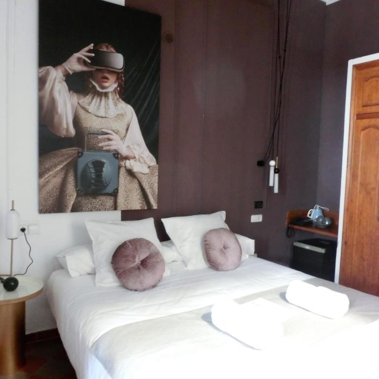 Les Monges Palace Boutique - Double Room Single Use - 9