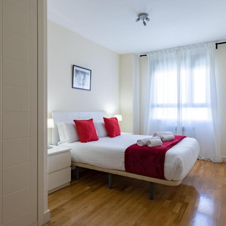 Cituspace Las Tablas Azofra - Three-Bedroom Apartment - 3