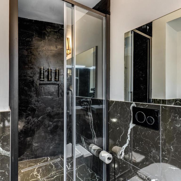 Baboon Room - Suite - 7