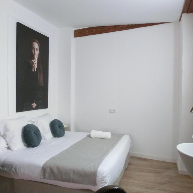Les Monges Palace Boutique - Triple Room - 3