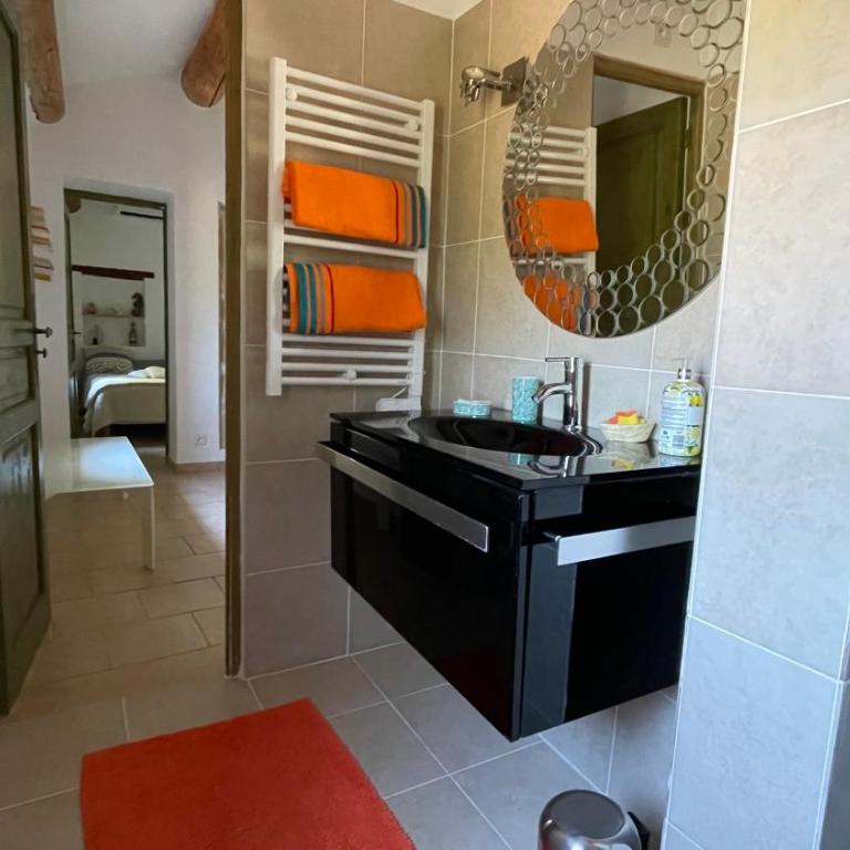 mas provençale jardin piscine - Villa 3 Chambres - 16