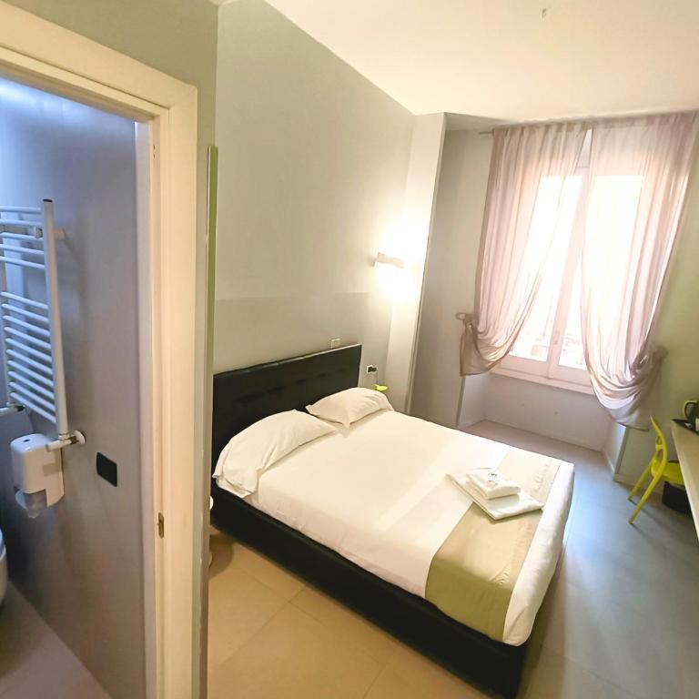 Manin Suites LT - Camera Matrimoniale Economy - 4