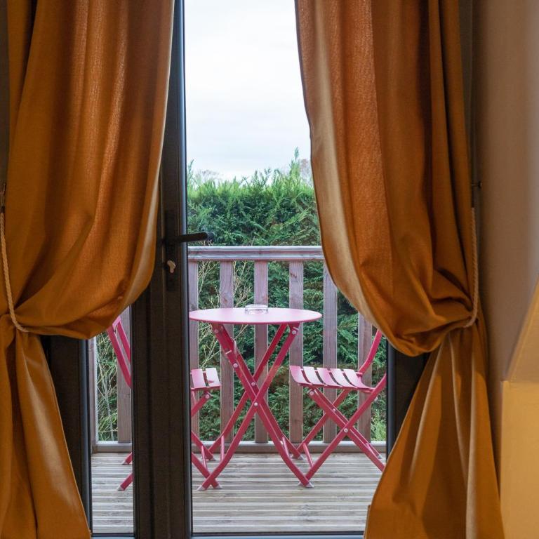 Les Terrasses de Saumur - Hôtel & Appartements - Restaurant & Spa (Logis) - Chambre Triple - 1