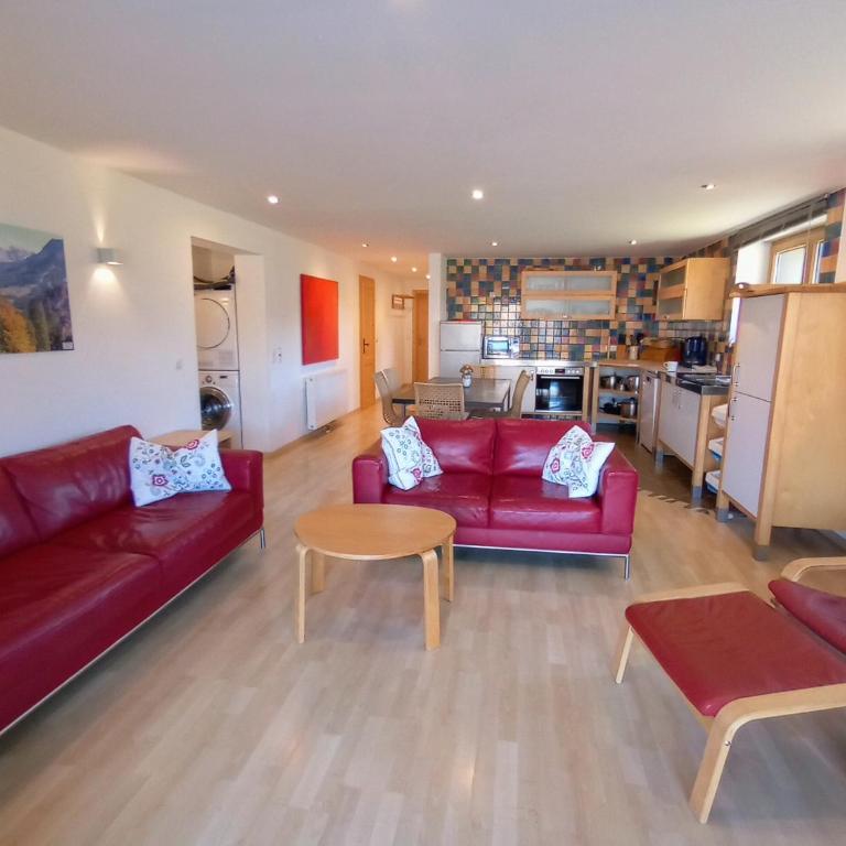 Villa Edelweiss - 3 to 6 Guests - private use of indoor pool, sauna and garden terrace - Apartment mit 2 Schlafzimmern - 7