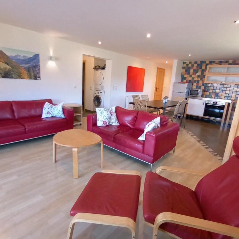 Villa Edelweiss - 3 to 6 Guests - private use of indoor pool, sauna and garden terrace - Apartment mit 2 Schlafzimmern - 8