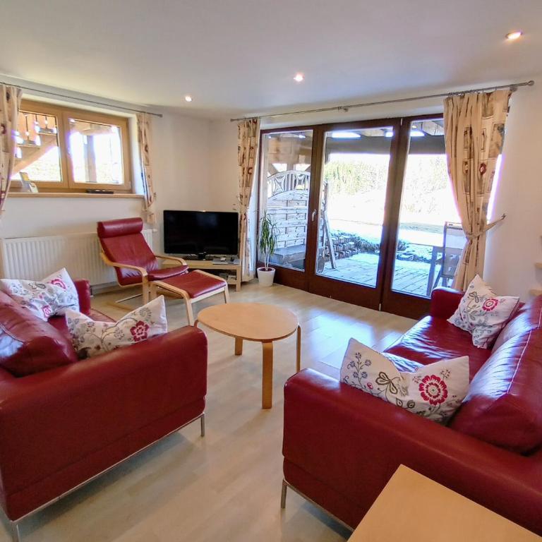 Villa Edelweiss - 3 to 6 Guests - private use of indoor pool, sauna and garden terrace - Apartment mit 2 Schlafzimmern - 9