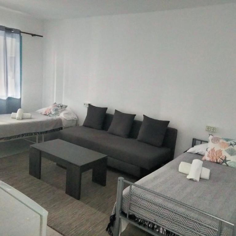 Coordenadas Ibiza - Habitación Doble Estándar con sofá - 1